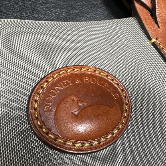 Dooney & Bourke Shopper Tote Nylon & Leather Grey Large Getaway Bag - Picture 2 of 15